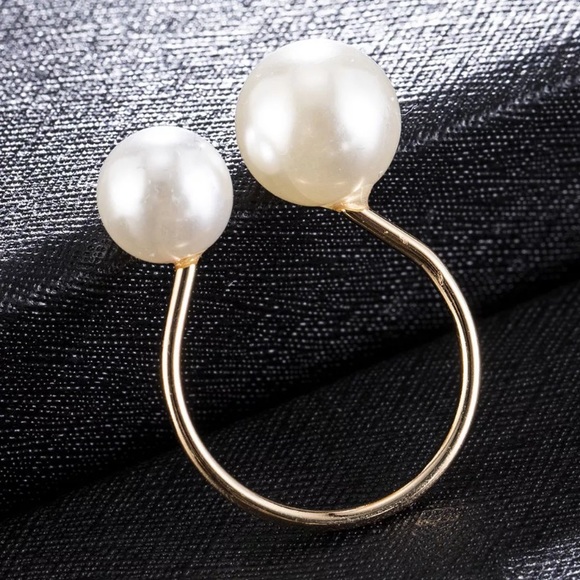 🔴5/$15🔴CLEARANCE Two Pearl Gold Simple Ring NEW - Picture 7 of 15